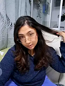 Snapshot of Mia_Ruiz chatting on 10-28-25, 02:15 Mia Ruiz online show from 10-28-25, 02:15