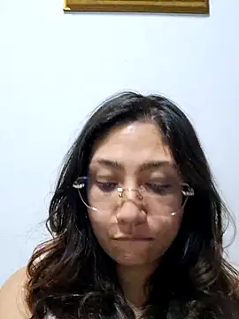 Snapshot of Mia_Ruiz chatting on 10-31-25, 02:12 Mia Ruiz online show from 10-31-25, 02:12