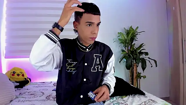 aldrinwhite online show from 09-18-25, 08:00