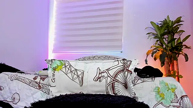 aldrinwhite online show from 10-09-25, 05:55