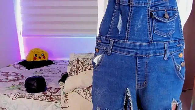 aldrinwhite online show from 10-19-25, 05:46