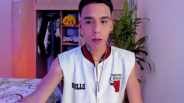 aldrinwhite online show from 11-16-25, 06:13