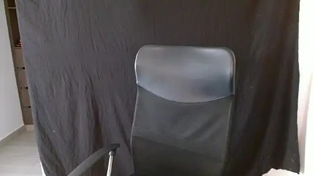 cloe fox online show from 10-04-25, 09:02