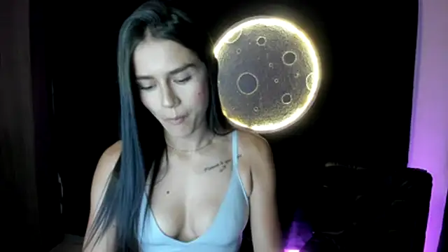 Snapshot of cloe_fox chatting on 02-21-26, 06:03 cloe fox online show from 02-21-26, 06:03