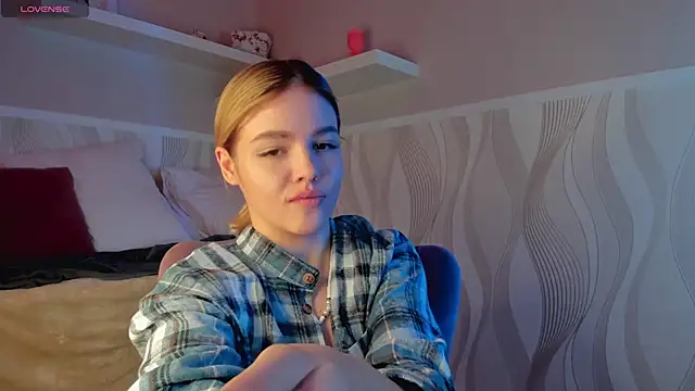 Anna Robinson online show from 03-07-25, 04:13