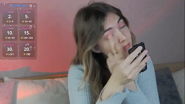 chloi hes online show from 12-10-24, 11:43