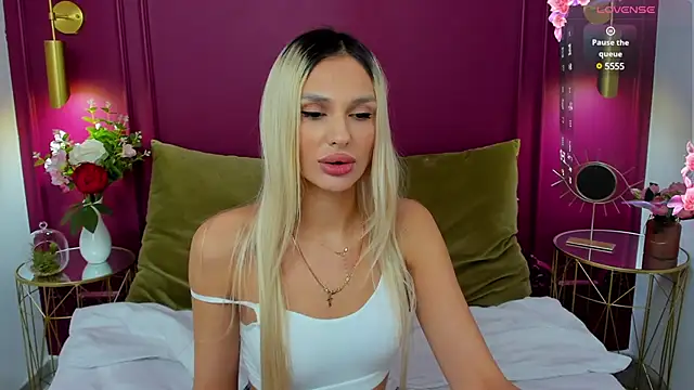 MissLoou online show from 02-24-25, 09:43