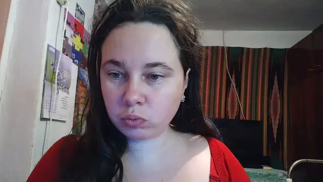 Cora Maro online show from 10-27-25, 01:15