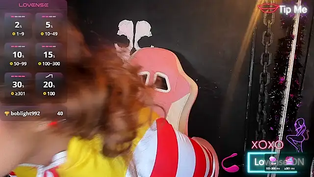 Snapshot of RoxaneEvans_ chatting on 03-06-25, 01:24 RoxaneEvans online show from 03-06-25, 01:24