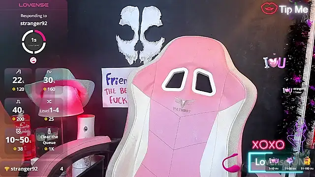 Snapshot of RoxaneEvans_ chatting on 03-08-25, 10:32 RoxaneEvans online show from 03-08-25, 10:32