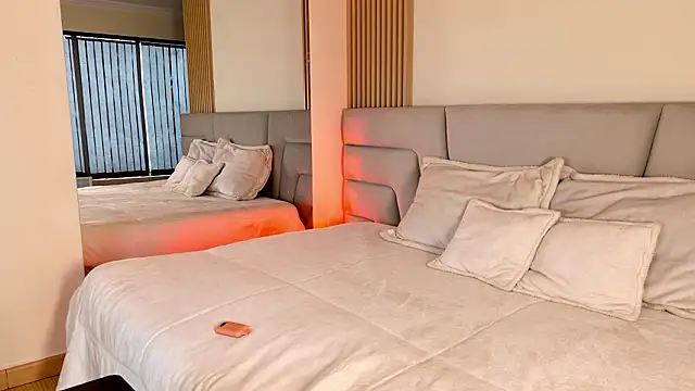 Zoe Benson online show from 03-16-26, 12:31