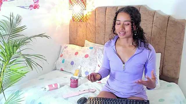 Snapshot of Ammy_nova chatting on 03-16-25, 02:32 Ammy nova online show from 03-16-25, 02:32