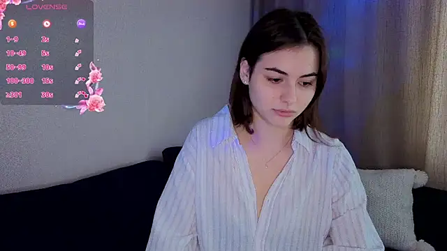 Snapshot of AmiCumOn chatting on 10-02-25, 07:04 AmiCumOn online show from 10-02-25, 07:04