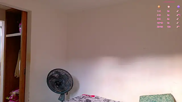 Gaby Vegaa online show from 11-17-25, 10:04