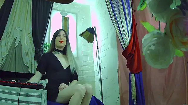 Mary Loon online show from 11-27-25, 01:13