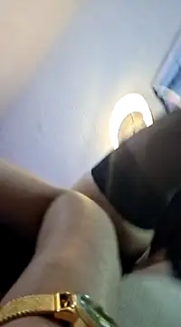 Snapshot of emmily_d chatting on 12-18-24, 08:03 emmily d online show from 12-18-24, 08:03