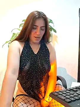 Snapshot of emmily_d chatting on 01-27-25, 10:06 emmily d online show from 01-27-25, 10:06