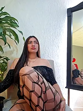 Snapshot of emmily_d chatting on 02-27-25, 06:53 emmily d online show from 02-27-25, 06:53