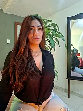 Snapshot of emmily_d chatting on 03-12-25, 04:46 emmily d online show from 03-12-25, 04:46