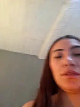 Snapshot of emmily_d chatting on 03-21-25, 07:13 emmily d online show from 03-21-25, 07:13