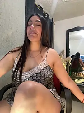 Snapshot of emmily_d chatting on 10-11-25, 08:51 emmily d online show from 10-11-25, 08:51