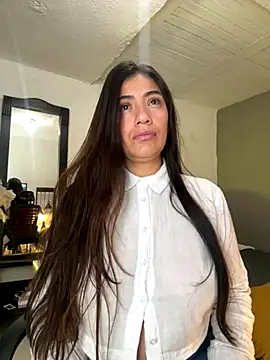 Snapshot of emmily_d chatting on 10-15-25, 05:57 emmily d online show from 10-15-25, 05:57