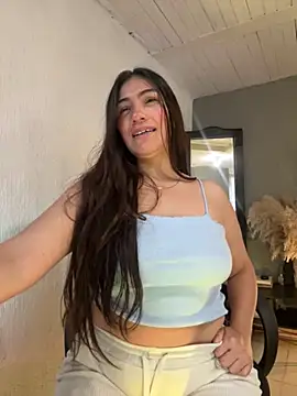 Snapshot of emmily_d chatting on 10-17-25, 06:21 emmily d online show from 10-17-25, 06:21