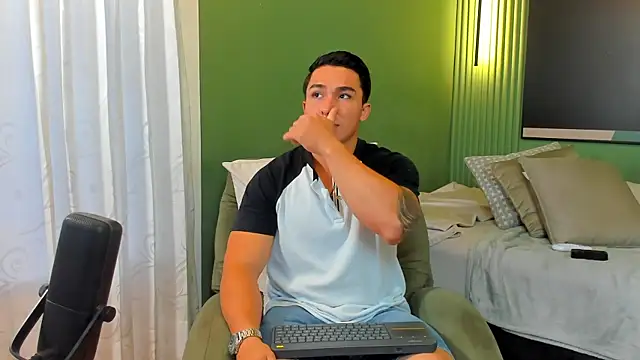 Ryan Hunt online show from 01-14-25, 12:03