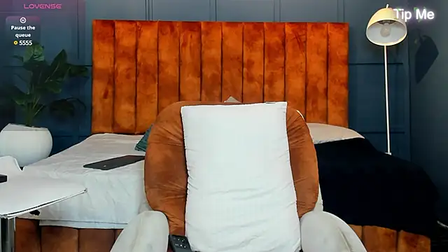 Ryan Hunt online show from 03-18-25, 01:53