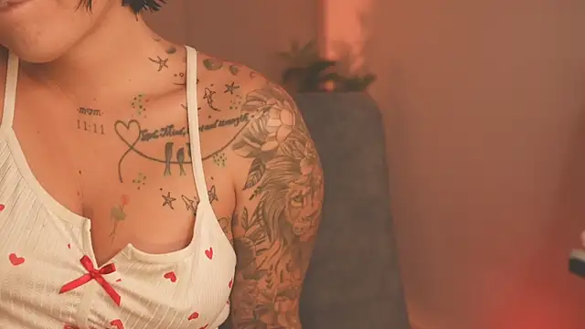 LorenRosse online show from 11-23-25, 11:48