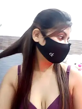 Snapshot of Hoty-Shivangi chatting on 12-15-24, 06:26 Hoty-Shivangi online show from 12-15-24, 06:26