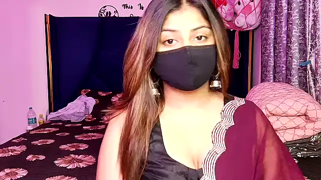 Hoty-Shivangi online show from 06-24-26, 08:19