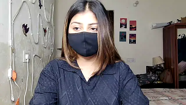 Hoty-Shivangi online show from 06-28-26, 12:05