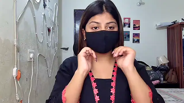 Hoty-Shivangi online show from 06-30-26, 09:49