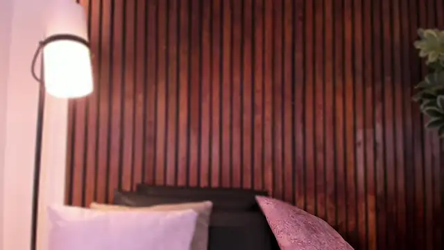 Jennmiiller  online show from 12-15-25, 12:53