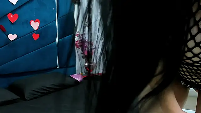 Snapshot of Giorgina_Simons chatting on 02-13-25, 01:37 Giorgina Simons online show from 02-13-25, 01:37