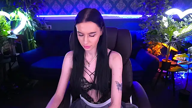 Snow WhiteeeX online show from 01-11-25, 05:07