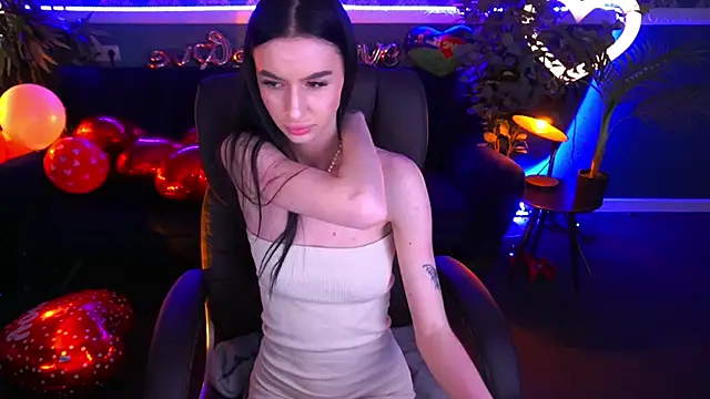 Snow WhiteeeX online show from 02-19-25, 06:10