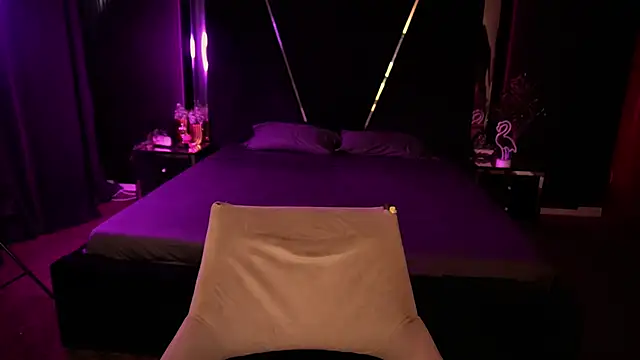 Snow WhiteeeX online show from 09-13-25, 05:40