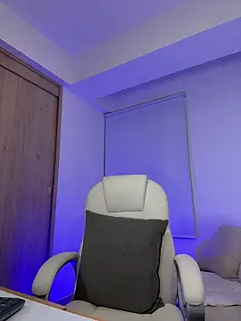 Lanataylor- online show from 10-25-25, 12:29