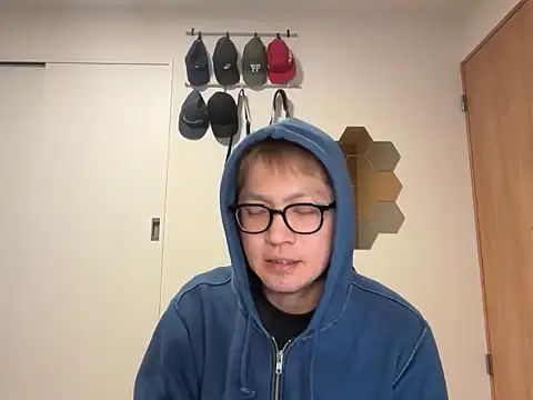 Snapshot of kensnb chatting on 12-19-25, 08:38 kensnb online show from 12-19-25, 08:38