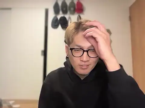 Snapshot of kensnb chatting on 01-08-26, 11:56 kensnb online show from 01-08-26, 11:56