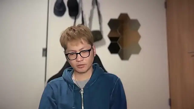 Snapshot of kensnb chatting on 01-16-26, 07:18 kensnb online show from 01-16-26, 07:18