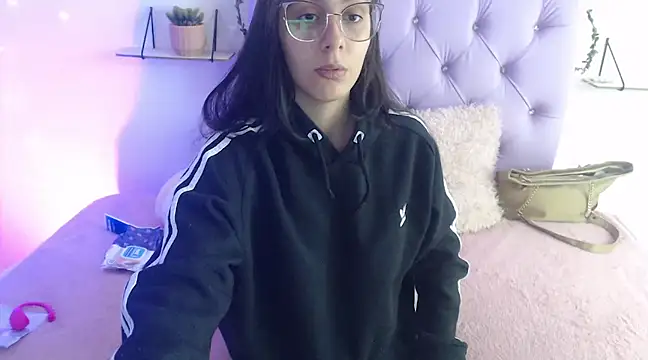 Snapshot of Freyja_01 chatting on 02-04-25, 09:31 Freyja 01 online show from 02-04-25, 09:31