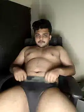 Snapshot of Mr_Handsome_hunk chatting on 12-13-24, 08:58 Mr Handsome hunk online show from 12-13-24, 08:58