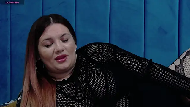 MelanieBrownn online show from 12-30-24, 04:20