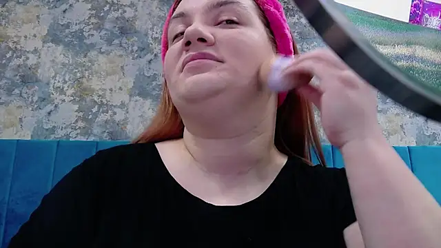 MelanieBrownn online show from 01-04-25, 08:16