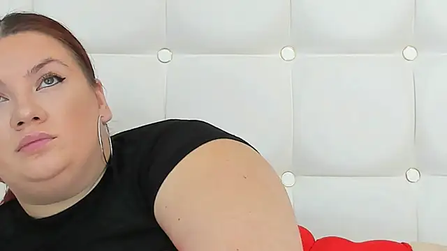 MelanieBrownn online show from 03-18-25, 09:52