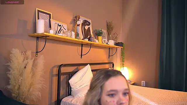 Snapshot of _AlinaBailey chatting on 01-23-25, 11:37  AlinaBailey online show from 01-23-25, 11:37