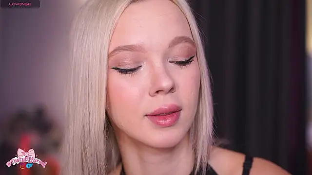  AlinaBailey online show from 03-19-26, 07:56